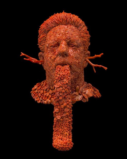 Oro Rosso. Sculture d'oro e corallo, designi di sangue