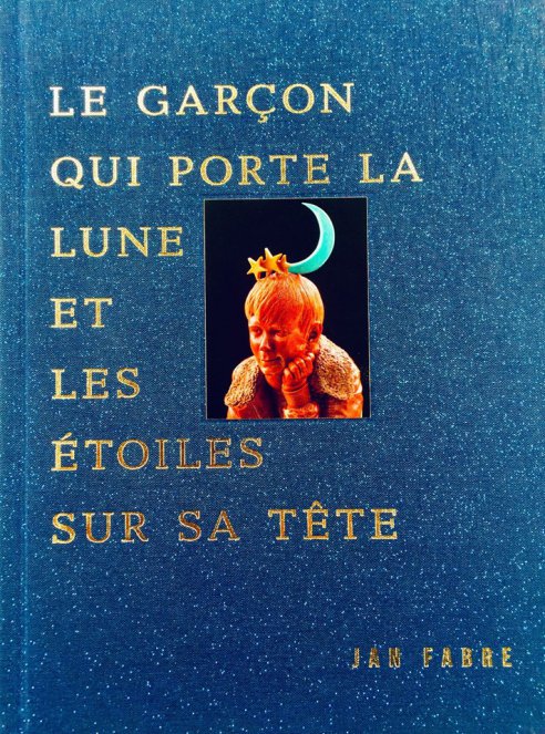Le garÃ§on qui porte la lune et les Ã©toiles sur sa tÃªte