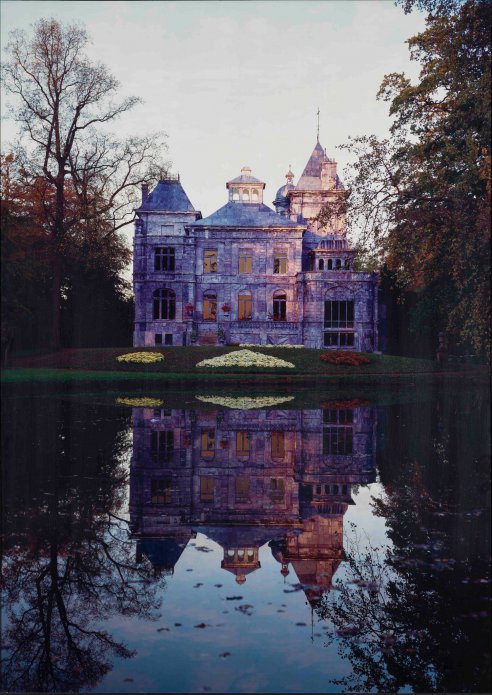 Jan Fabre. The Castles in the Hour Blue